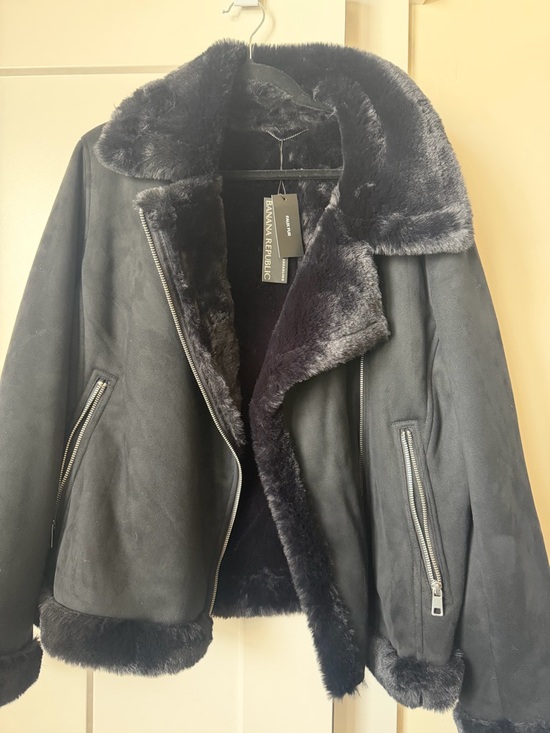 Banana Republic Jackets & Blazers - Banana Republic Black Faux Shearling Moto Jacket
